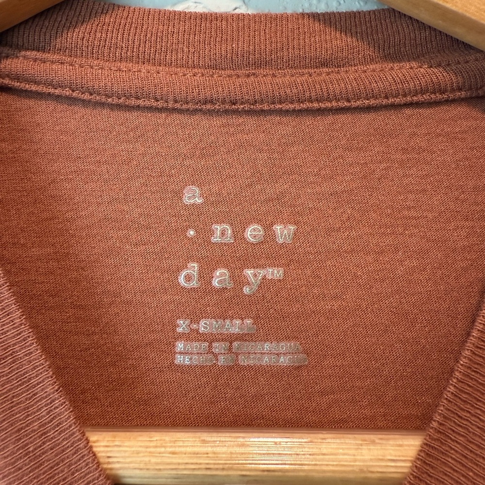 Rust Brown Short Sleeve Tee-Shirt - Picture 3 of 3